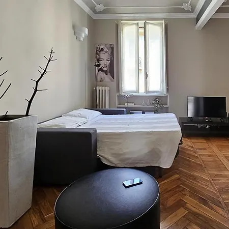 Anna * Turin